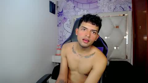 bunnyy bad  online show from August 13, 4:04 am