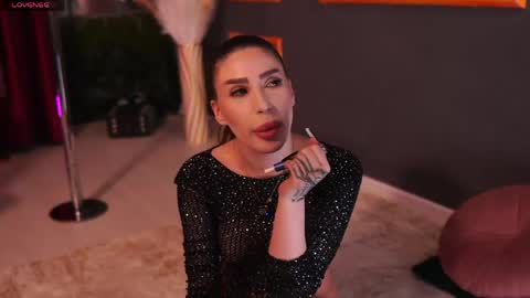 Emma online show from April 19, 2:10 am