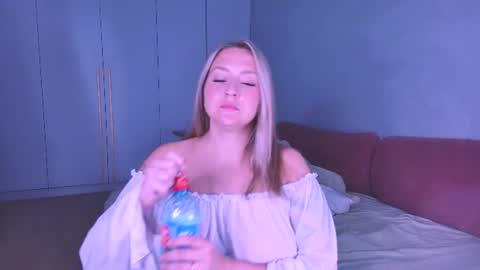 Lissa online show from July 21, 8:00 pm