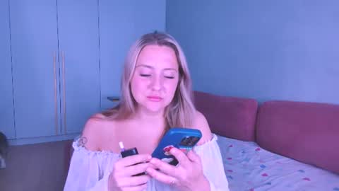 Lissa online show from July 27, 3:50 pm