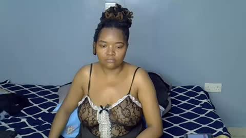 busty_kenzi online show from August 2, 8:05 pm