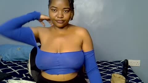 busty_kenzi online show from August 14, 5:55 am