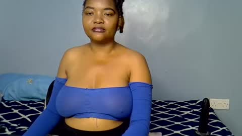 busty_kenzi online show from August 14, 7:01 am