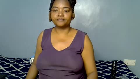 busty_kenzi online show from August 15, 9:35 am