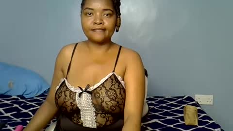 busty_kenzi online show from August 15, 6:01 pm