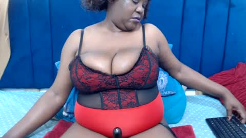bustychocx online show from August 4, 11:57 pm