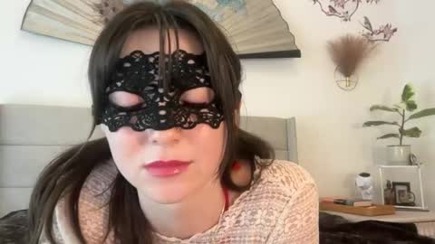 busy_bee69 online show from July 19, 12:23 am