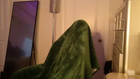 butterfly booty online show from August 10, 12:12 am