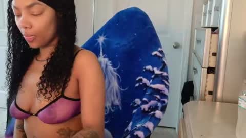 butterfly booty online show from August 10, 3:24 pm