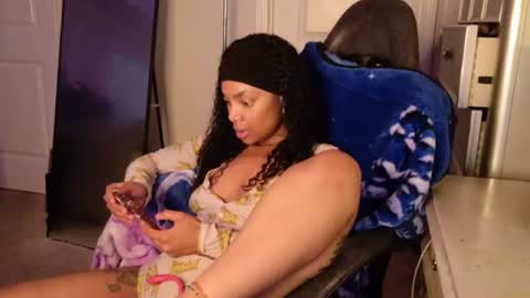 butterfly booty online show from August 12, 12:02 am