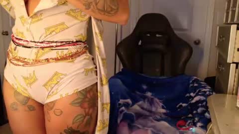 butterfly booty online show from August 12, 2:14 am