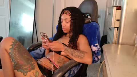 butterfly booty online show from August 13, 9:29 pm