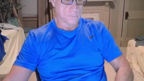 Miles online show from August 9, 8:59 am
