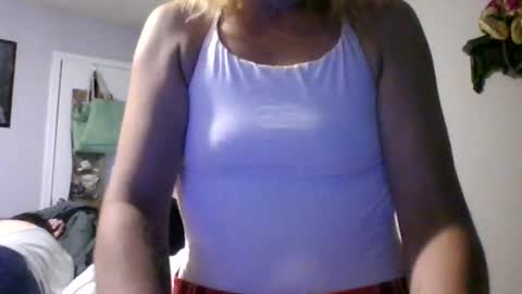 Buttonz455 online show from July 6, 8:39 am