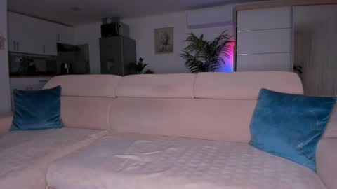 Nicolah  Steven Bond online show from July 23, 5:26 pm