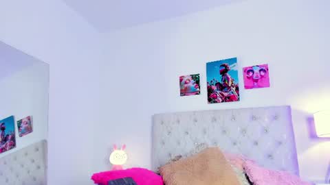cailin_dione online show from August 5, 8:45 am
