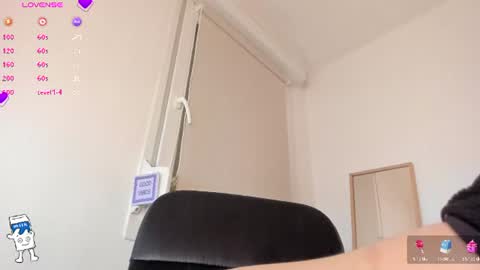 Cailyn Andrea online show from July 22, 5:43 am