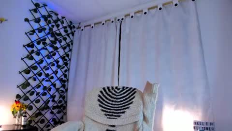 Cailyn online show from August 12, 2:03 am