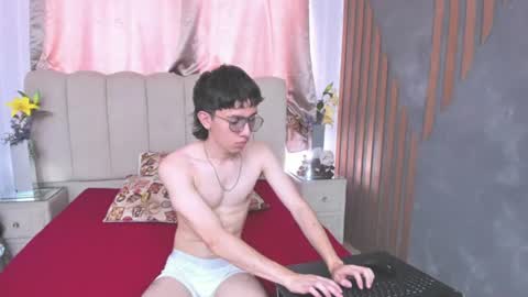 CainParker online show from August 15, 7:40 pm