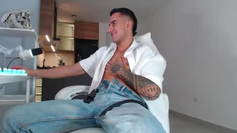 caishenx online show from August 9, 2:34 am