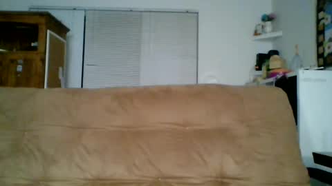 caitieluvs online show from June 23, 4:13 am