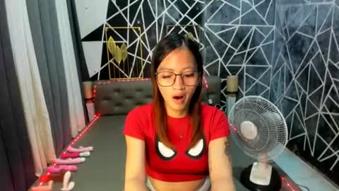 C A I T L Y N online show from August 13, 7:55 am