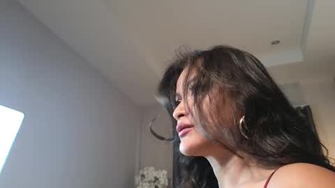 Call Me Linda online show from May 31, 11:23 am