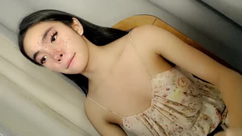 call_me_nina online show from August 10, 12:12 am