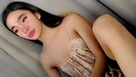 call_me_nina online show from August 10, 9:33 am