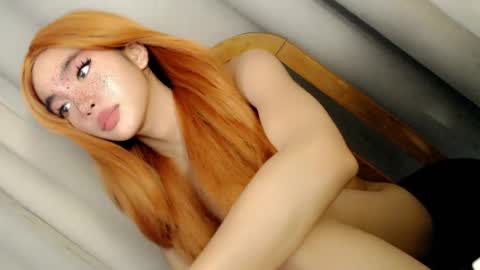 call_me_nina online show from August 11, 12:45 am