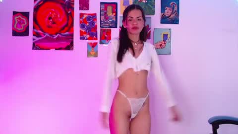 callmebluee online show from June 26, 1:53 am