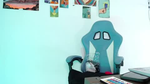callmebluee online show from August 13, 12:46 am