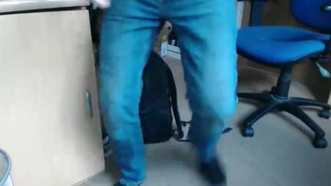 callum4you online show from April 13, 2:42 pm