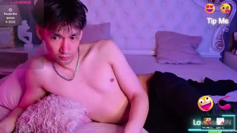 calvinchapman online show from August 12, 12:18 pm