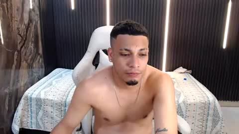 cam_xman online show from August 4, 5:48 am