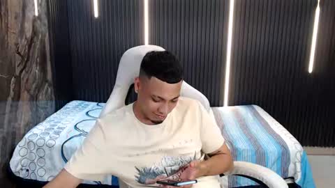 cam_xman online show from August 5, 1:25 am