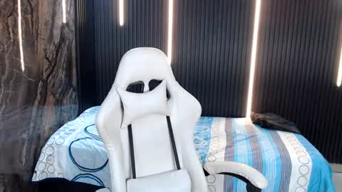 cam_xman online show from August 13, 3:53 am