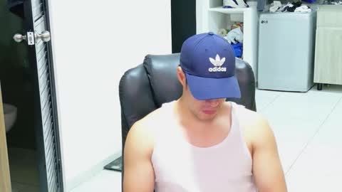 camara110 online show from May 18, 3:29 am