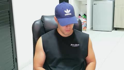 camara110 online show from May 19, 12:55 am