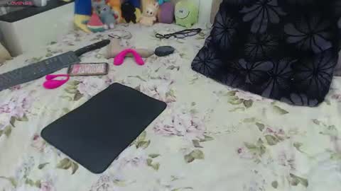 CamDiva1 online show from August 4, 2:03 pm
