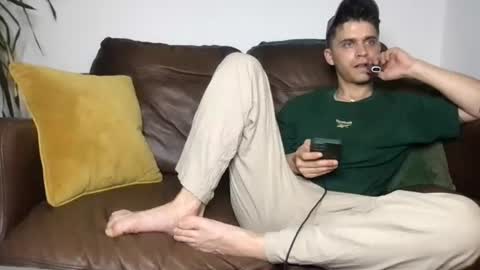 camdoattitude online show from July 24, 9:40 pm