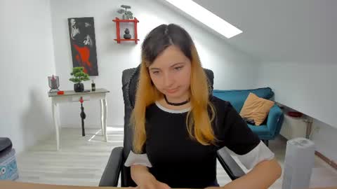 Camelia online show from July 17, 11:10 am