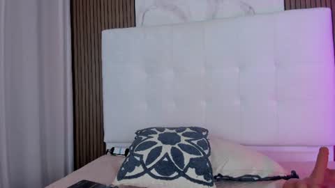 cami_adamss online show from July 25, 2:54 pm