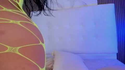 cami_adamss online show from July 28, 1:06 pm