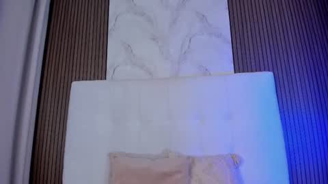 cami_adamss online show from August 1, 11:49 am