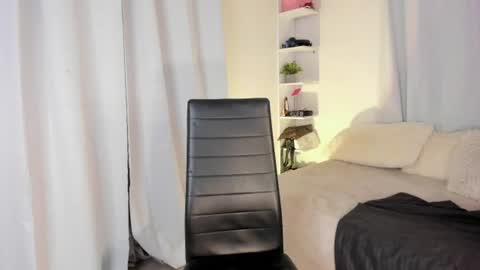 Camila cruz online show from August 15, 8:13 pm