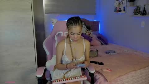 Camila Jimnez online show from April 5, 1:24 am