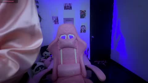 cami_mila99 online show from July 26, 2:38 am