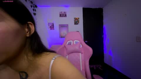 cami_mila99 online show from July 28, 2:39 am