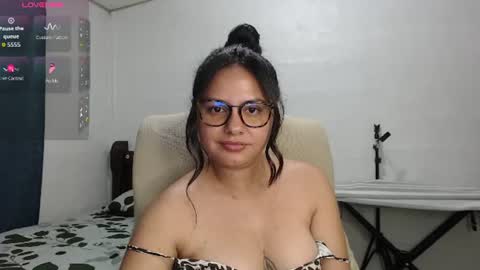 Camila Valbuena online show from August 14, 3:21 am
